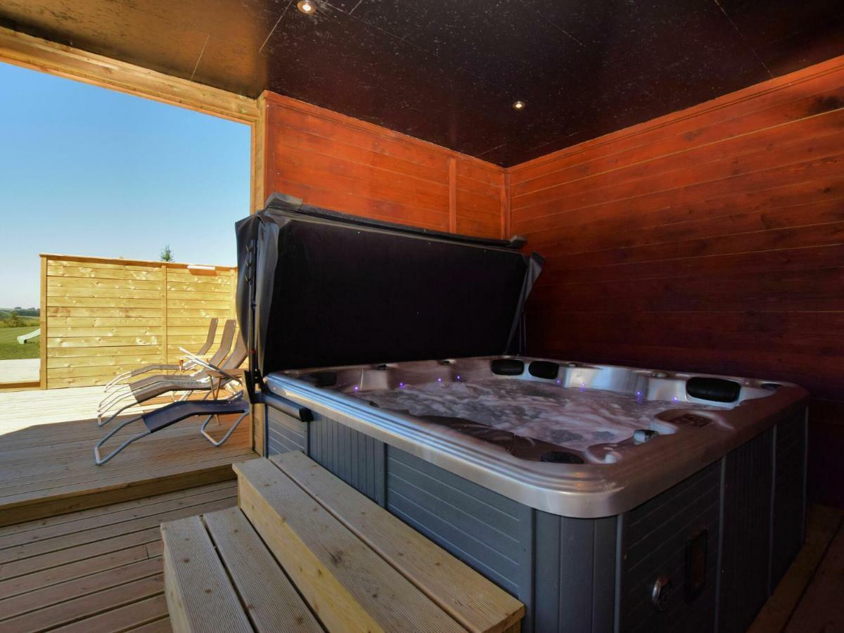 Beautiful Completely Home With Sauna Bubble Bath Filly Exterior photo